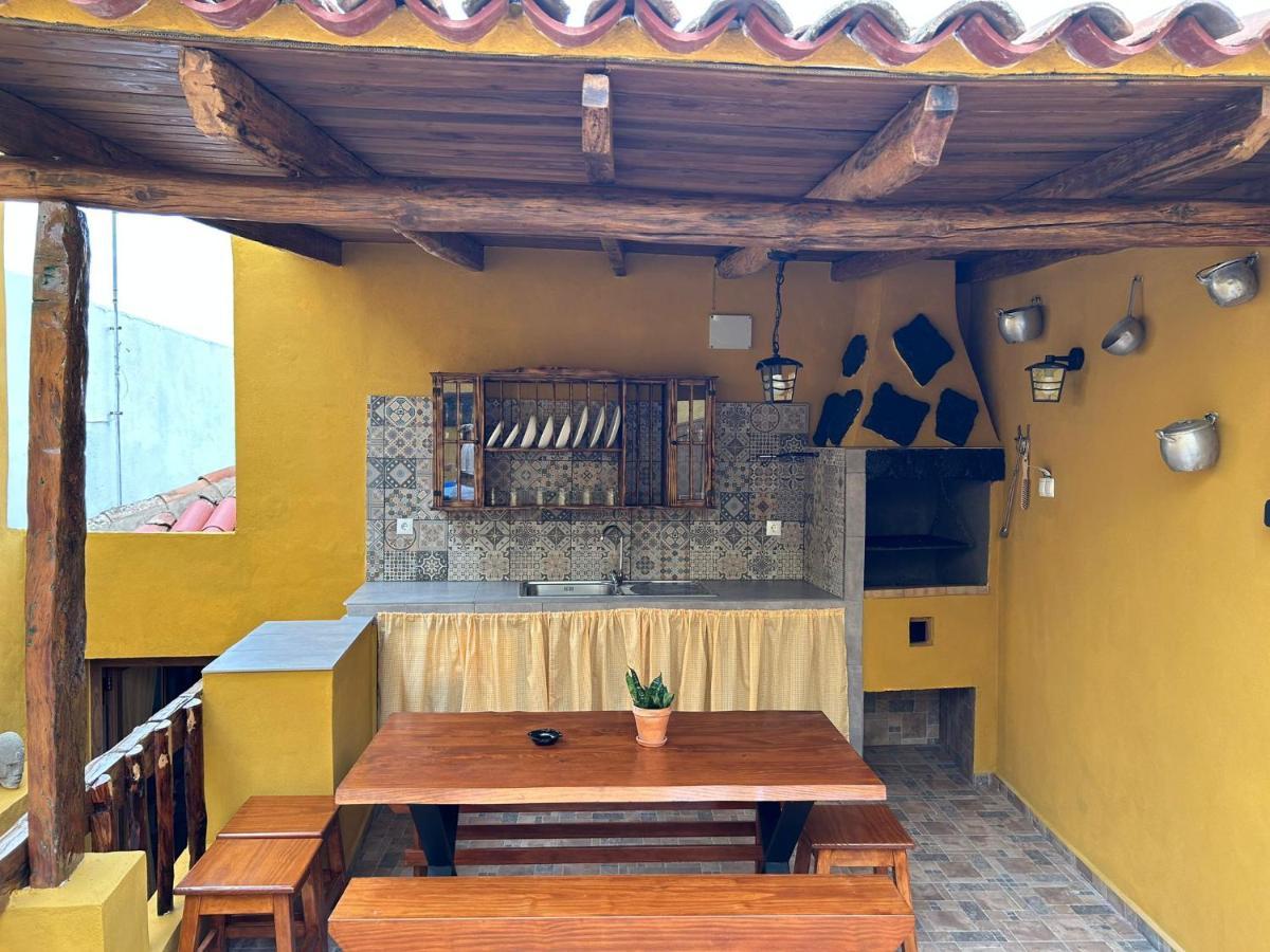 Tradicional Casa Canaria Con Piscina Y Vistas Al Teide Icod De Los Vinos Exterior photo